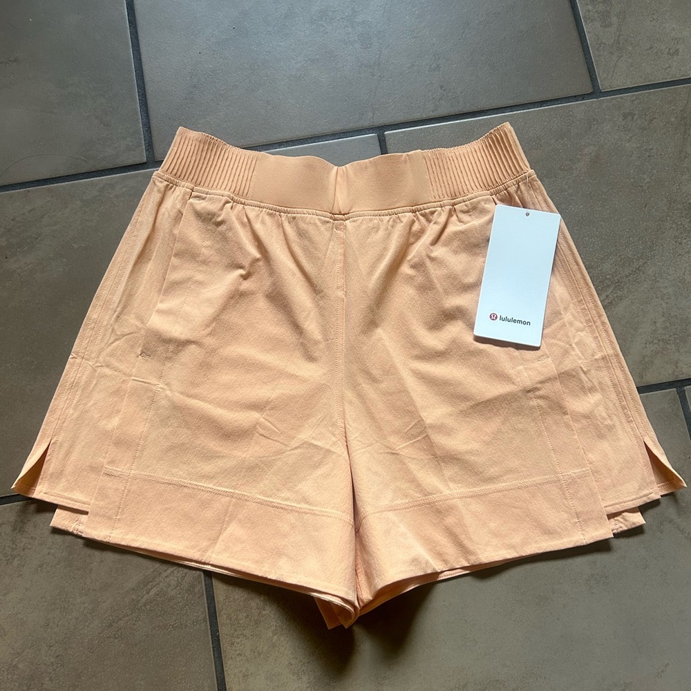 NWT Lululemon Stretch Woven Relaxed-Fit High-Rise Short 4" - Picture 12 of 12